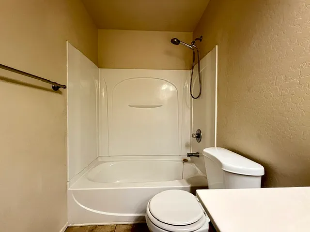 11624 N 151st Ln — Photo 15