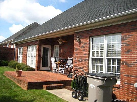2nd image of 1609 Elkhart Cir
