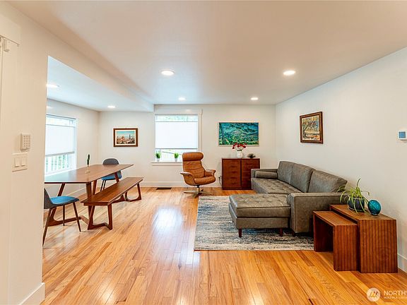 5th image of 16718 Linden Avenue N
