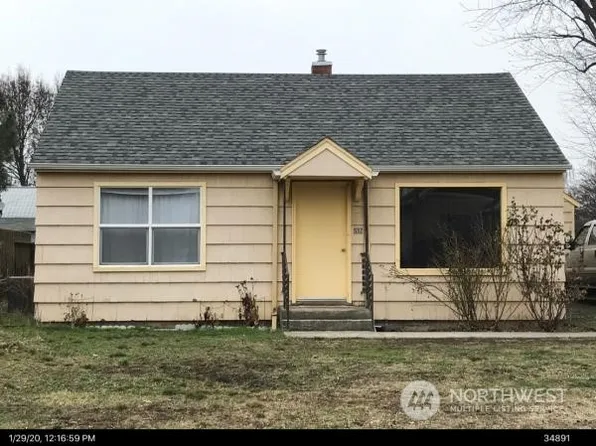 532 SW 1st Street, College Place, WA 99324