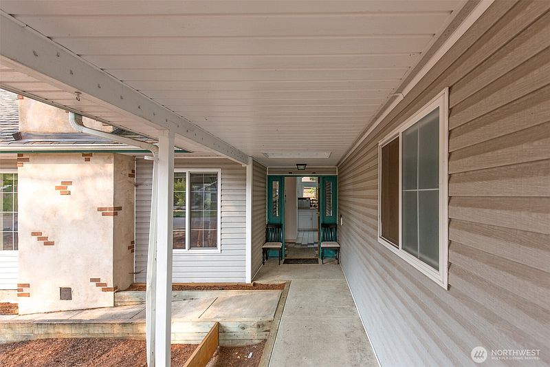 2nd image of 120 Sunland Drive
