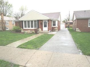 4834 W 97th Pl, Oak Lawn, IL 60453
