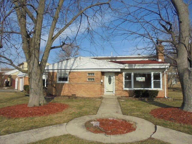 1st image of 944 Campbell Ave