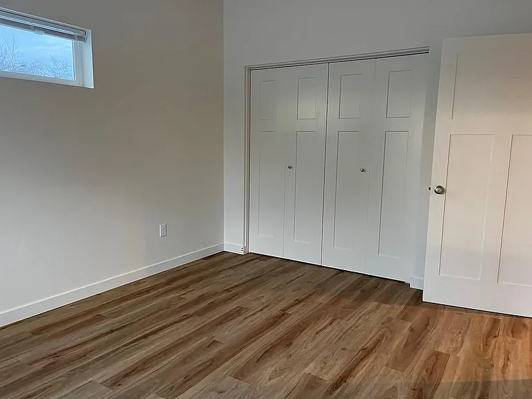 909 Poplar St — Photo 19