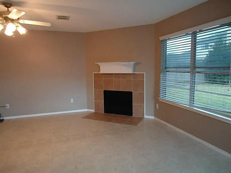 11047 Knobbley Oak Ct — Photo 14