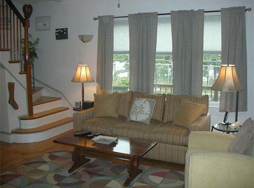 5th image of 36 Hanna St