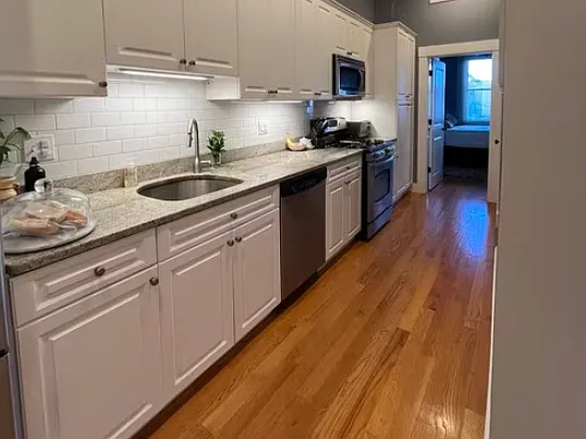 237 W 5th St #2 — Photo 2