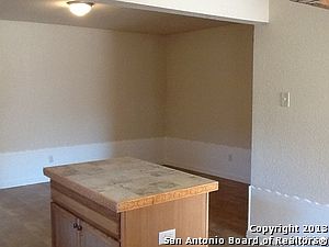 5th image of 929 E Dullnig Ct