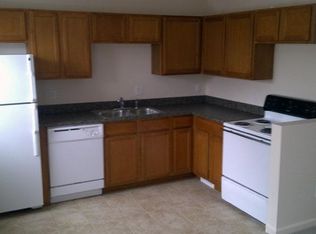 19241 Edgefield St APT 201, Harper Woods, MI 48225