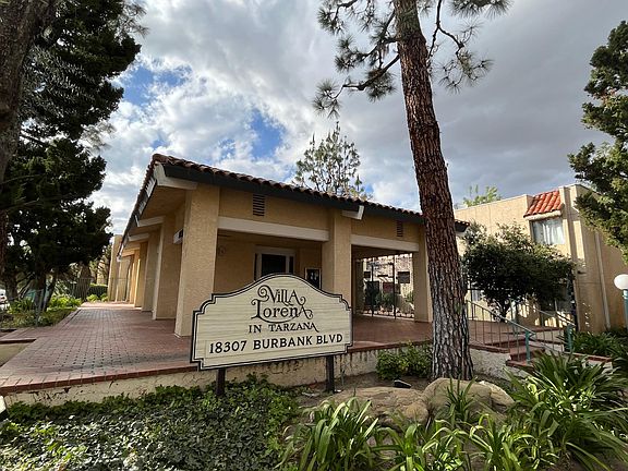 3rd image of 18307 Burbank Blvd Unit 54
