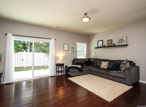 3rd image of 9303 Aubrac Ln #114