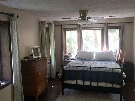 4th image of 3500 Georges Ln