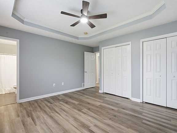 5th image of 653 Oldham Ave