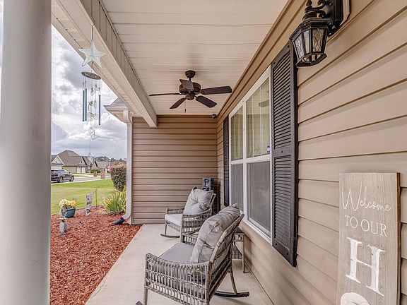 5th image of 210 Honeyberry Ln