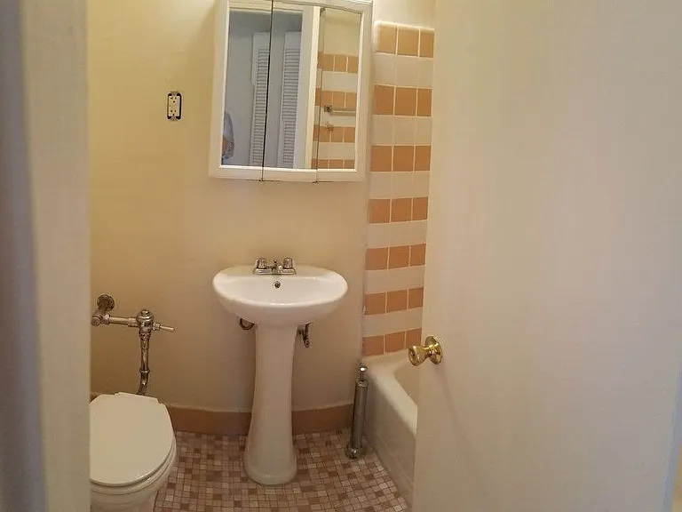 2741 Homecrest Ave #3R — Photo 6