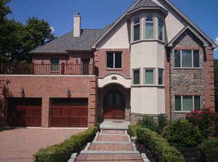 105 Jordan Rd, Brookline, MA 02446