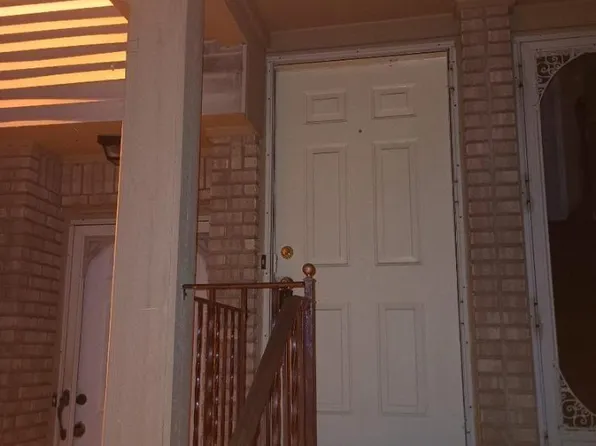 24108 Avon Ln, Clinton Township, MI 48036