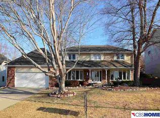 16426 Pasadena Cir, Omaha, NE 68130