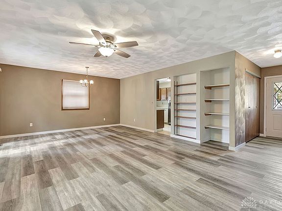 3rd image of 6037 Vereker Dr