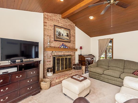 3rd image of 2837 Buxton Ln