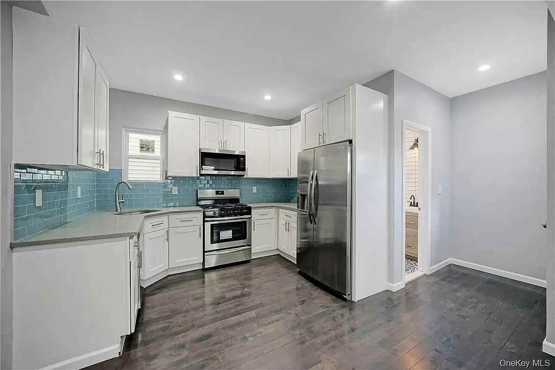 Building Photo - 173 Washington St #1