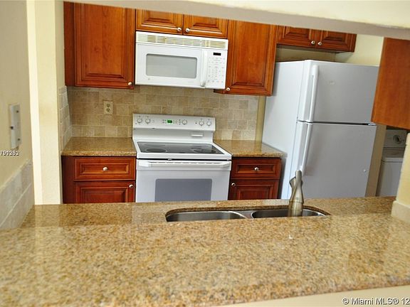 3rd image of 3949 NW 87th Ave