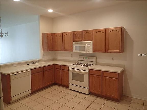 4th image of 2752 Torrance Dr