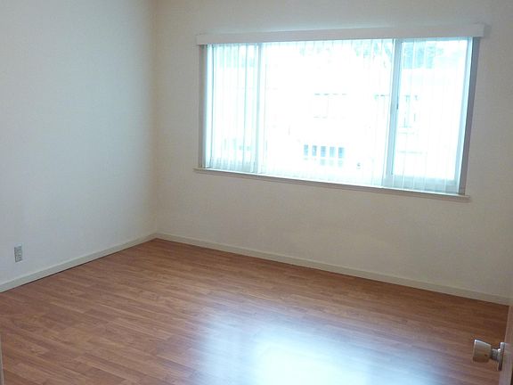 Bedroom (fits King size bed and 2 side tables or a Queen size bed with 2 side tables plus a dresser)