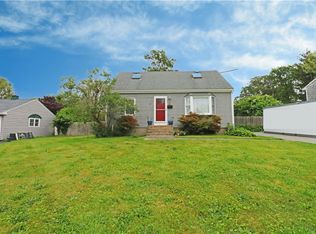 23 Sherman Ln, Middletown, RI 02842