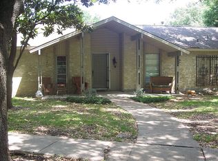 7203 Brennans Dr, Dallas, TX 75214