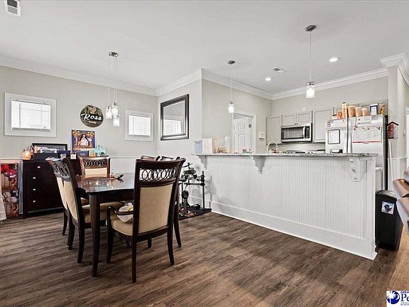 5th image of 908 E Candy Ln