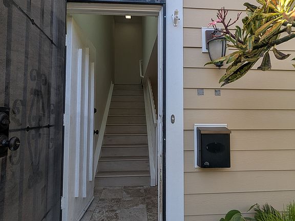 2nd image of 44 Kazan St