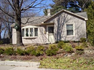 425 E Prospect St, Marquette, MI 49855