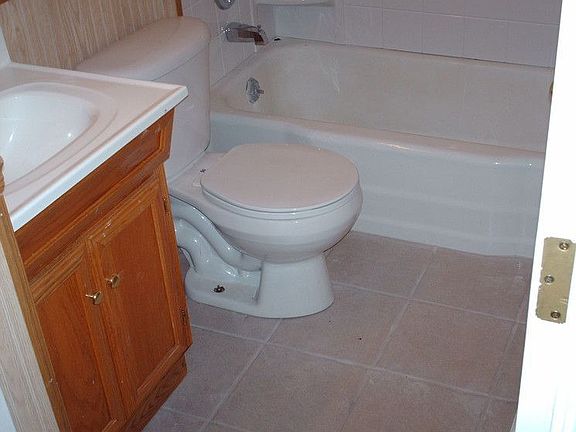 3rd image of 11939 Honey Hill Dr