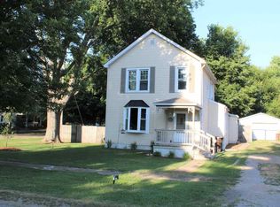 202 S Pine St, Delavan, IL 61734