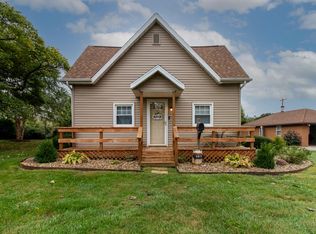 507 E Cherry St, Le Roy, IL