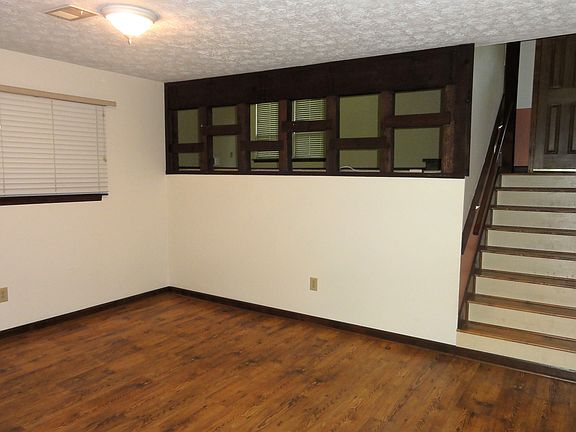 5th image of 6723 Knollwood Cir