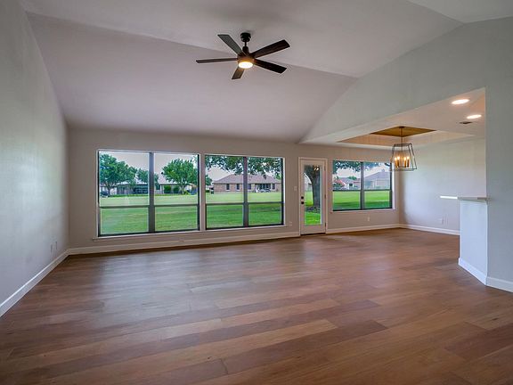 3rd image of 416 Spyglass Street