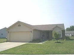598 Woodfield Cir photo 1