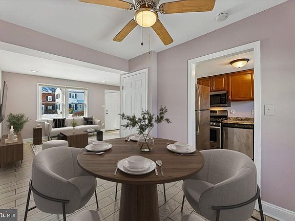 4th image of 2551 Colebrooke Dr