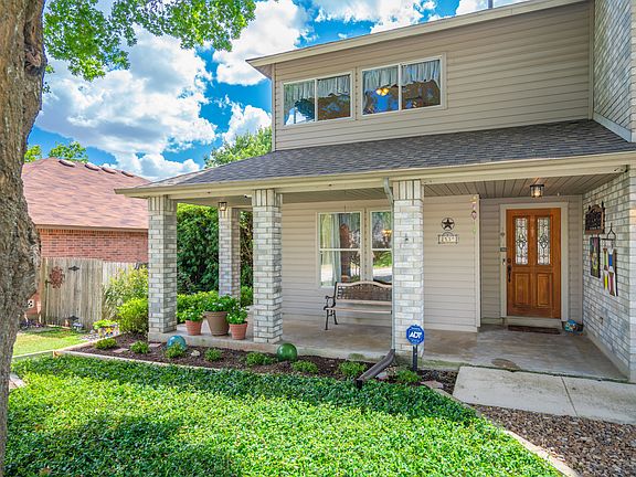 3rd image of 2539 Chasefield Dr