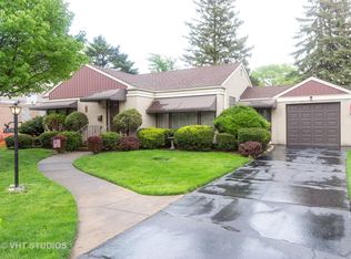 1517 Robinhood Ln, La Grange Park, IL 60526