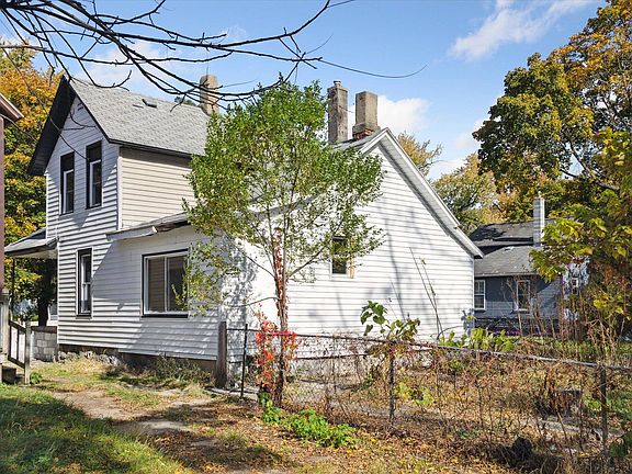 5th image of 116 E Belmont St