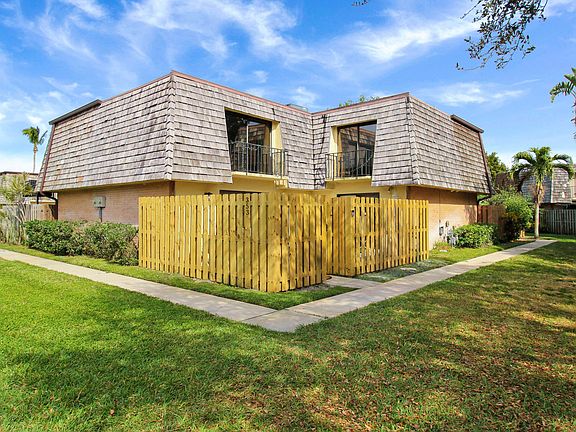 3rd image of 353 Lake Arbor Drive