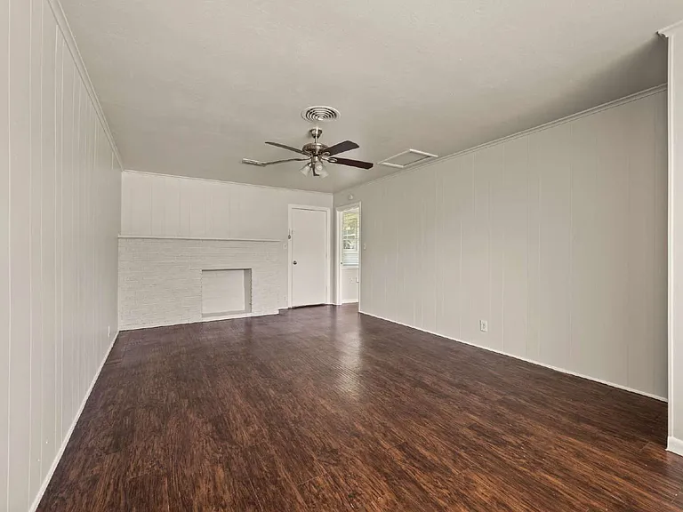 5213 Santa Rosa Dr — Photo 13