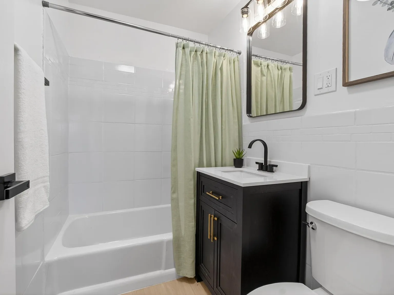 Studio, 345 sqft, $1,650 — Photo 3
