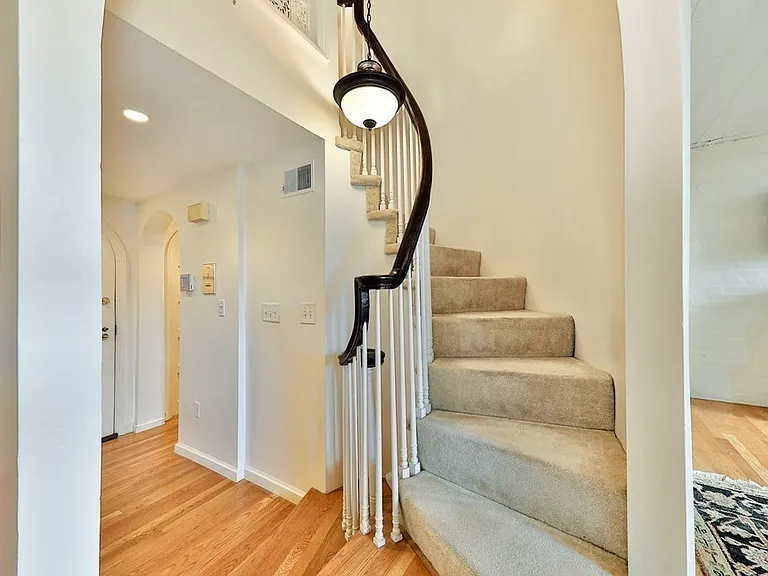 124 Beacon St #6-F-F — Photo 17