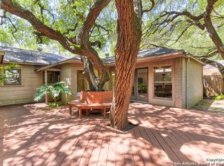 155 E Oakview Pl, Alamo Heights, TX 78209
