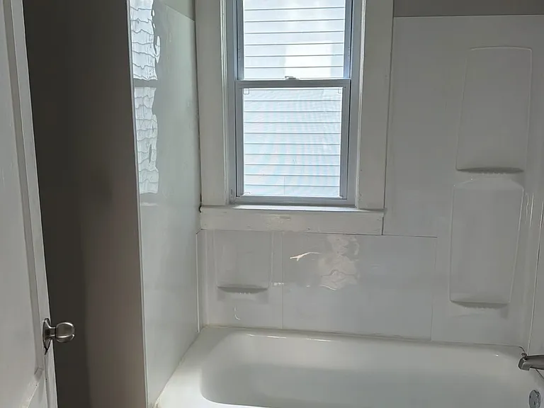 9512 Parkview Ave #1 — Photo 7