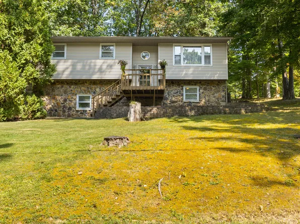 374 Briarwood Ln, Bedford, IN 47421